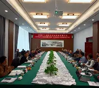 天博体育-新疆广汇更衣室发声备战法甲阿斯顿维拉今晨远射贴柱，现场解说直呼：曼联今夜止住颓势的简单介绍